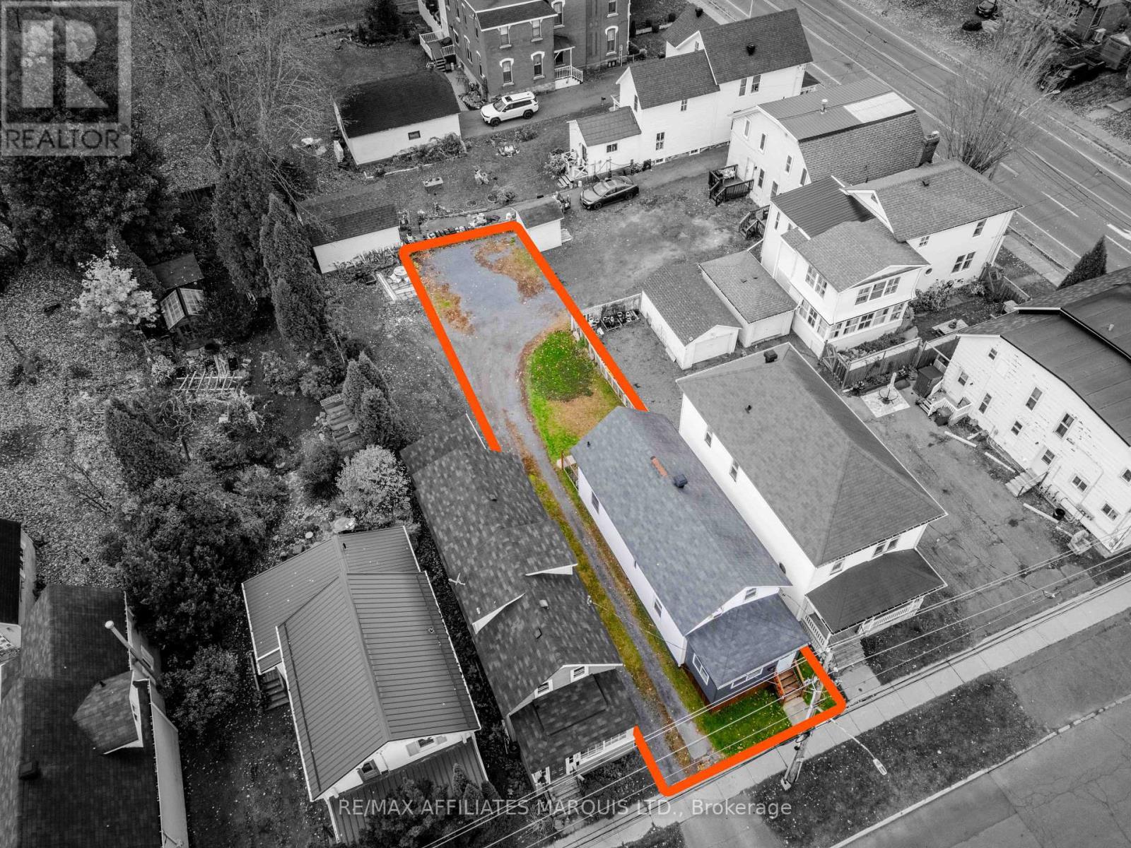 Lot lines approximate only
