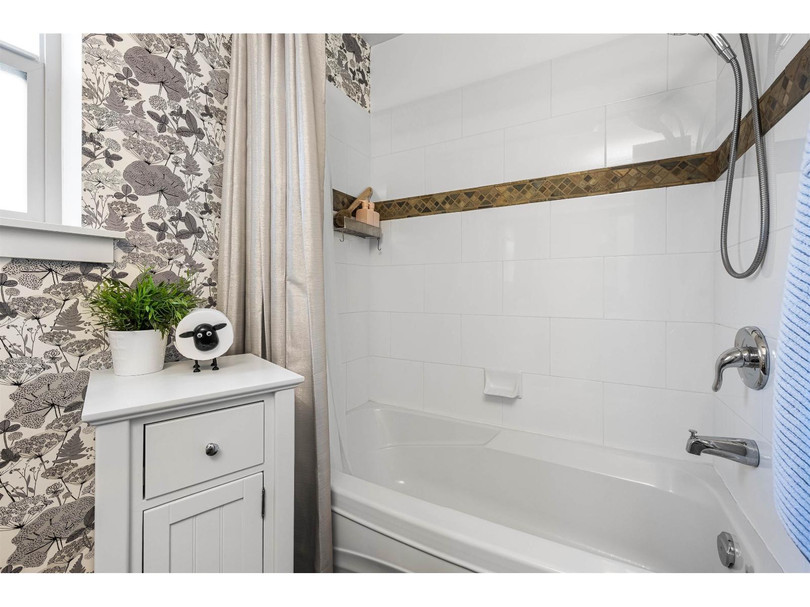 1845 MOSSY GREEN WAY, Cultus Lake South, Lindell Beach