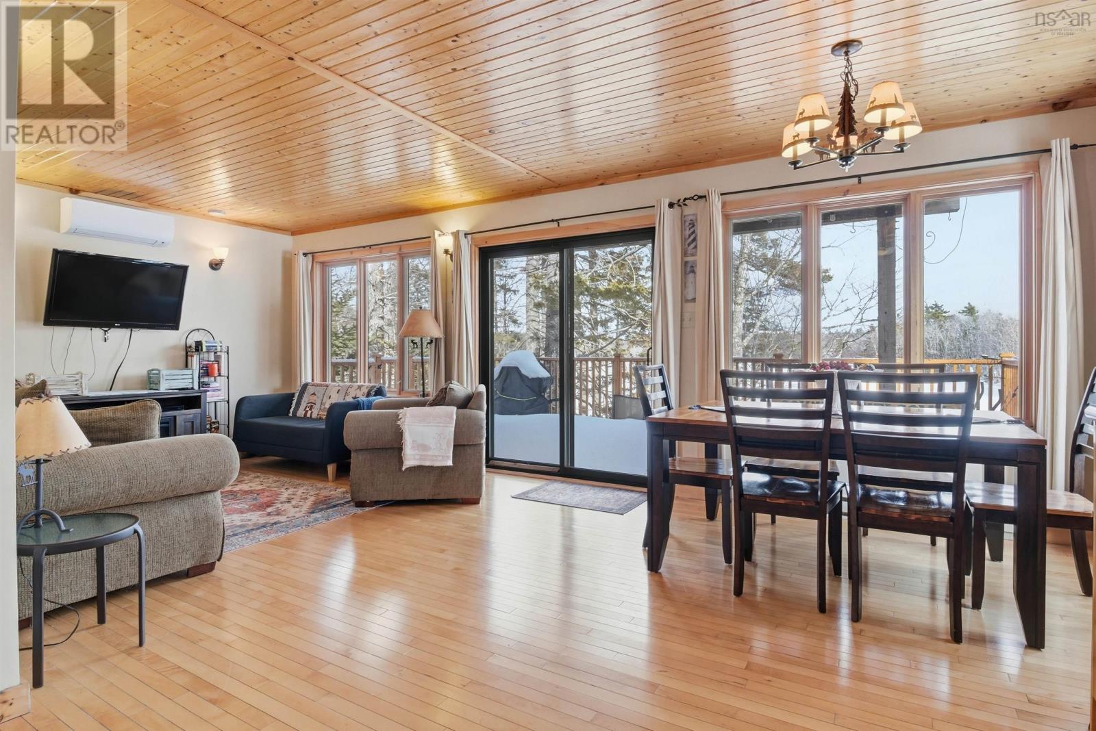 Property 10 of 51 of 59 2 Sunshine Lane