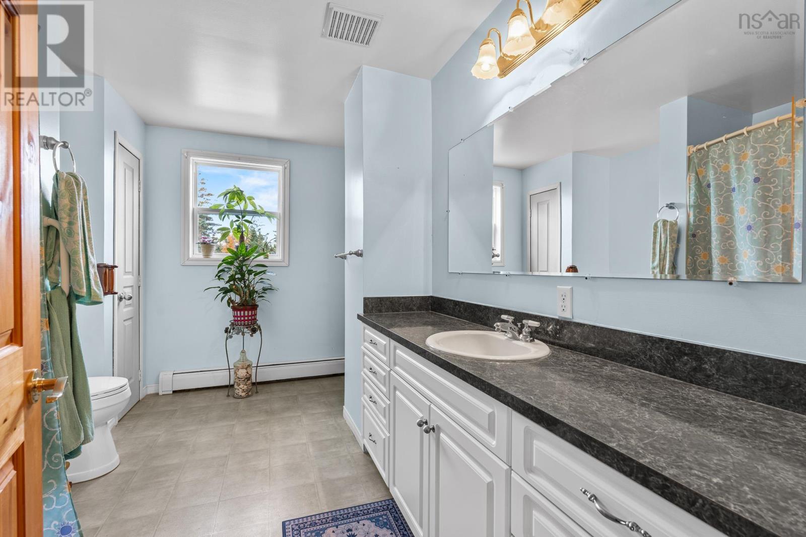 Property 10 of 27 of 1715 Ashdale Road