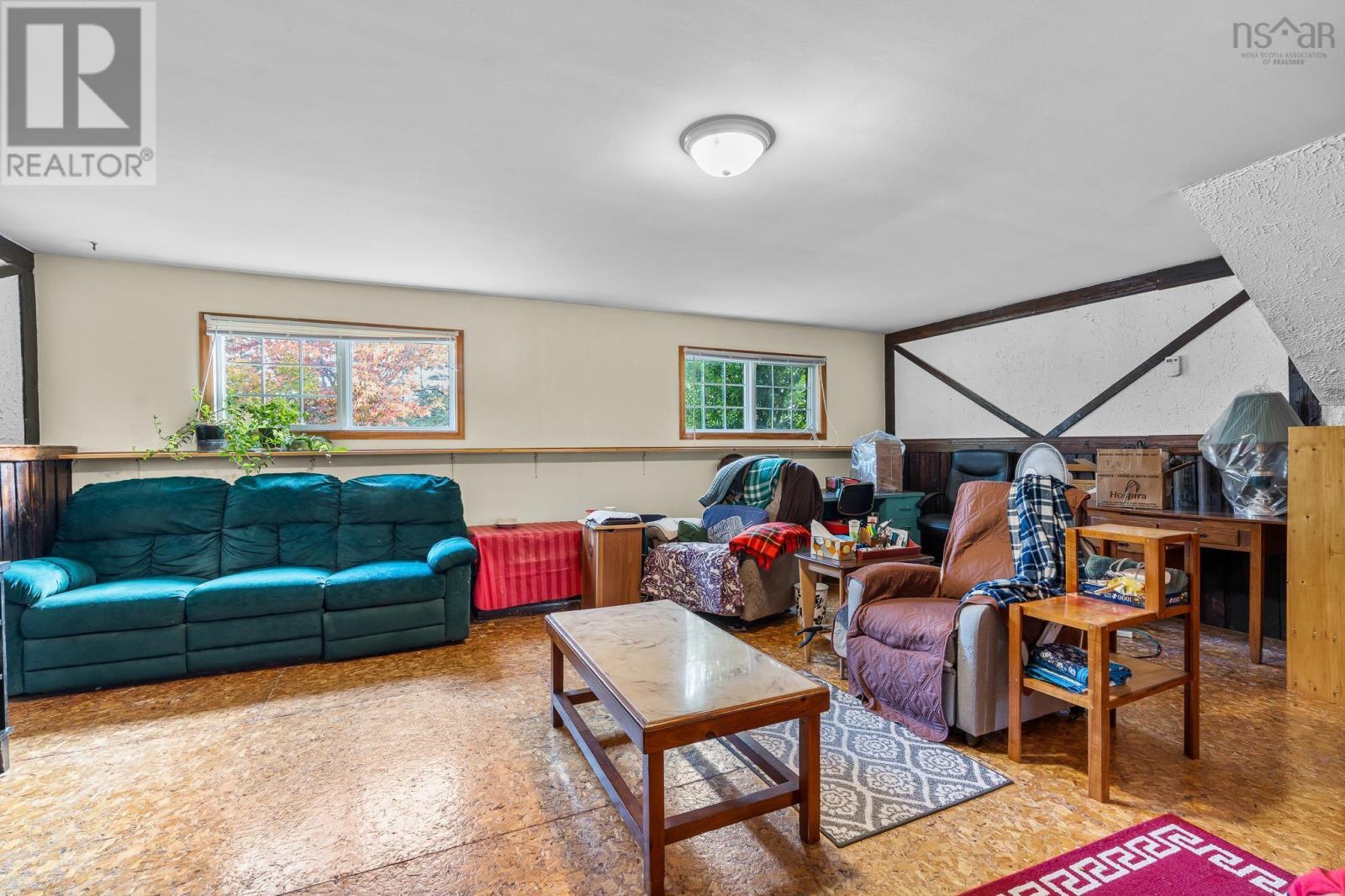 Property 21 of 27 of 1715 Ashdale Road