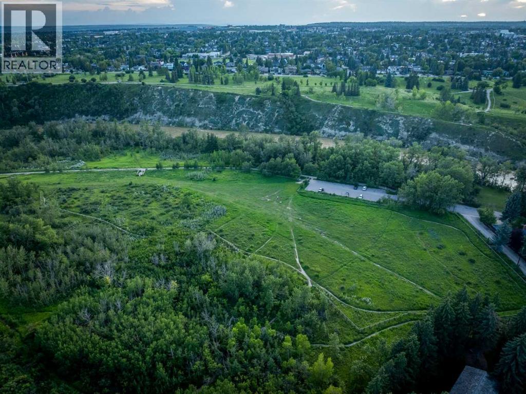 Single Family House for Sale in   Avenue SW Altadore Calgary 