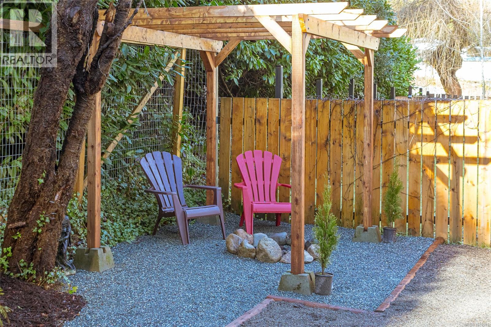 3165 Gibbins Rd, Duncan