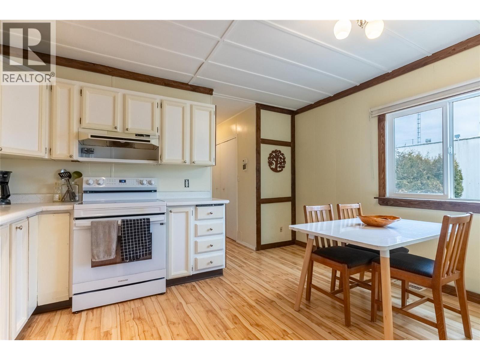 34 EDWARD Street - 5