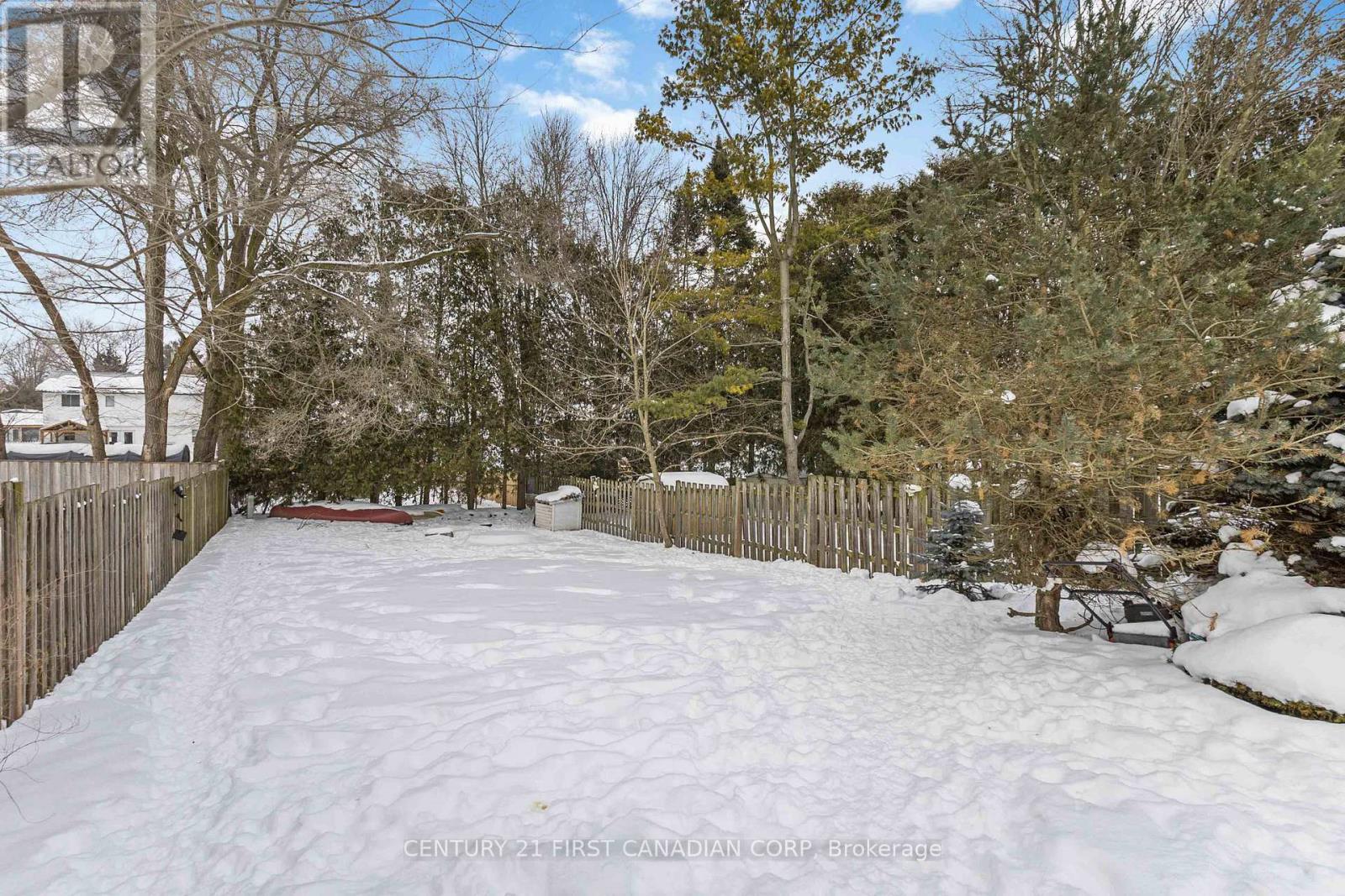 Single Family House for Sale in  UNION STREET Central Elgin (Belmont) 