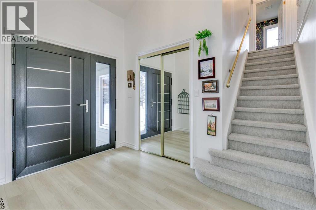 Single Family House for Sale in   Avenue SE Lake Bonavista Calgary 