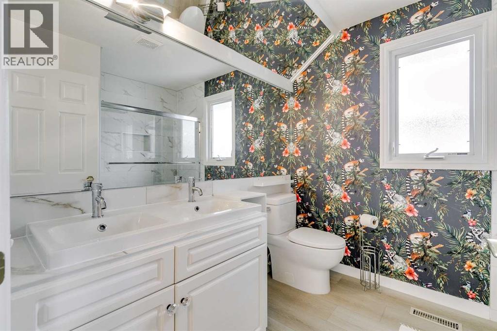 Single Family House for Sale in   Avenue SE Lake Bonavista Calgary 