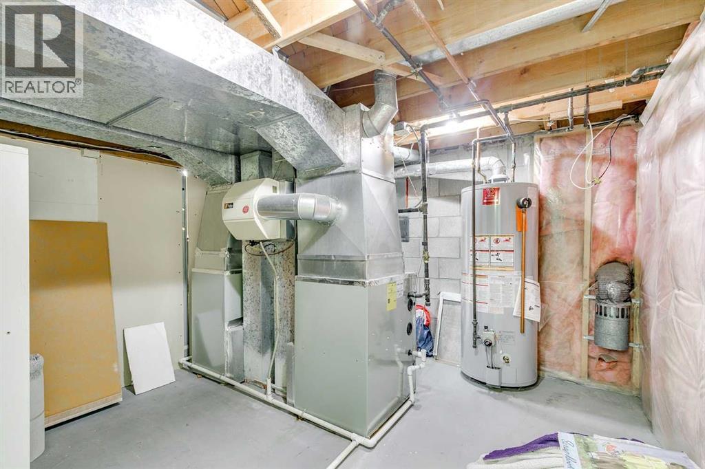 Single Family House for Sale in   Avenue SE Lake Bonavista Calgary 