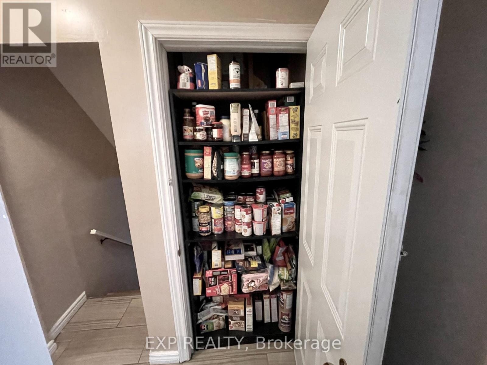 350 Tampa Unit B photo 3