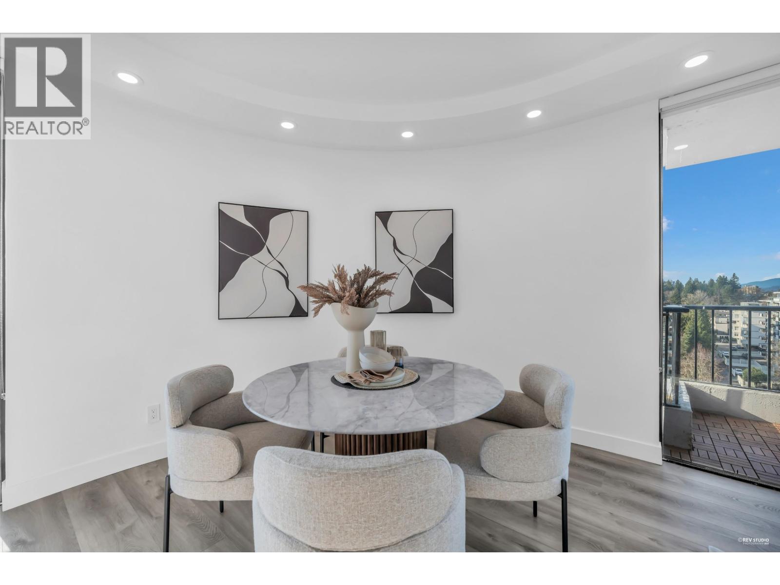 1202 650 16TH STREET, West Vancouver