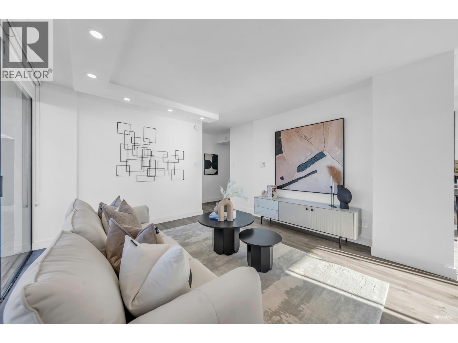 1202 650 16TH STREET, West Vancouver