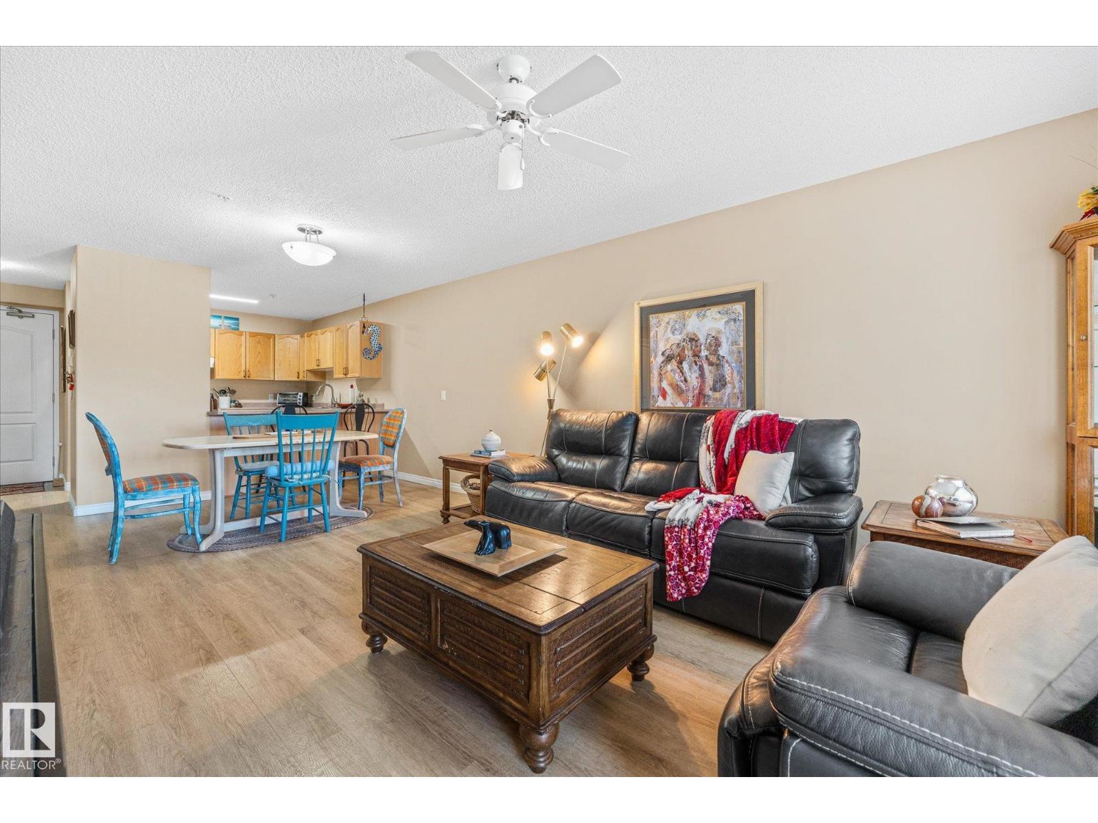 #203 160 KINGSWOOD BV, St. Albert