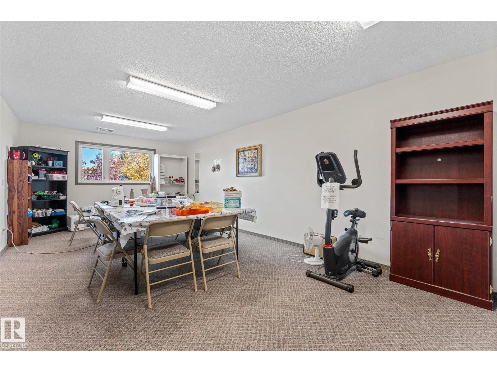 #203 160 KINGSWOOD BV, St. Albert