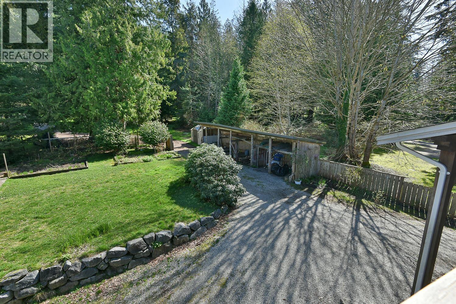 8429 REDROOFFS ROAD, Halfmoon Bay