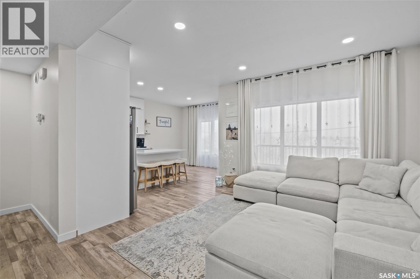 744 19TH STREET W - 12
