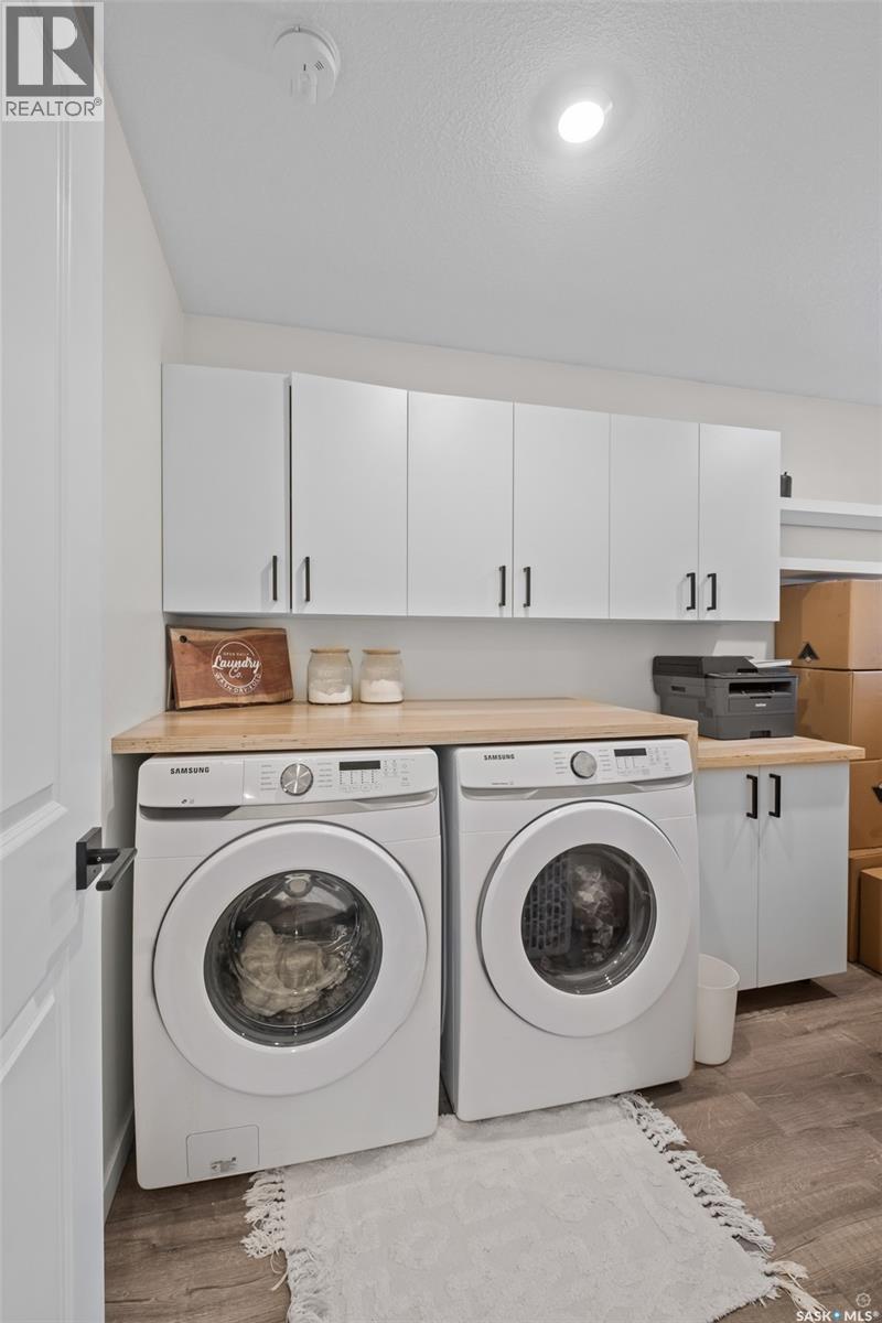 744 19TH STREET W - 23