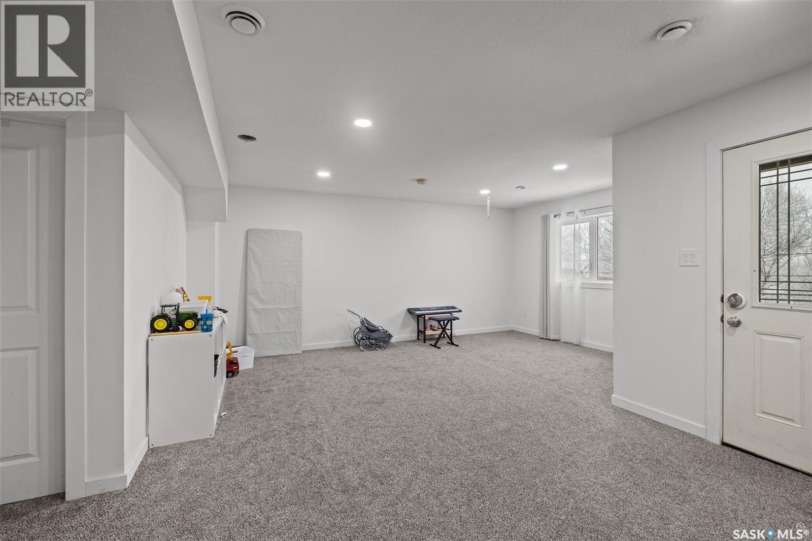 744 19TH STREET W - 26