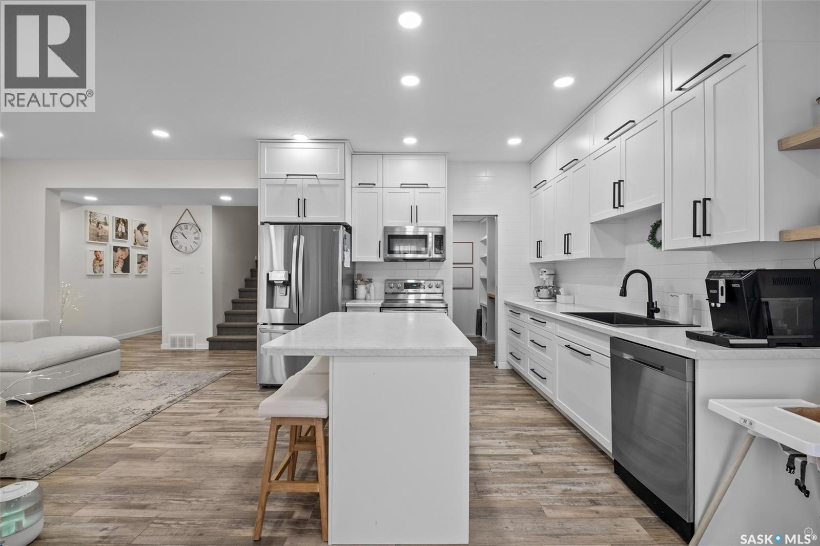 744 19TH STREET W - 3