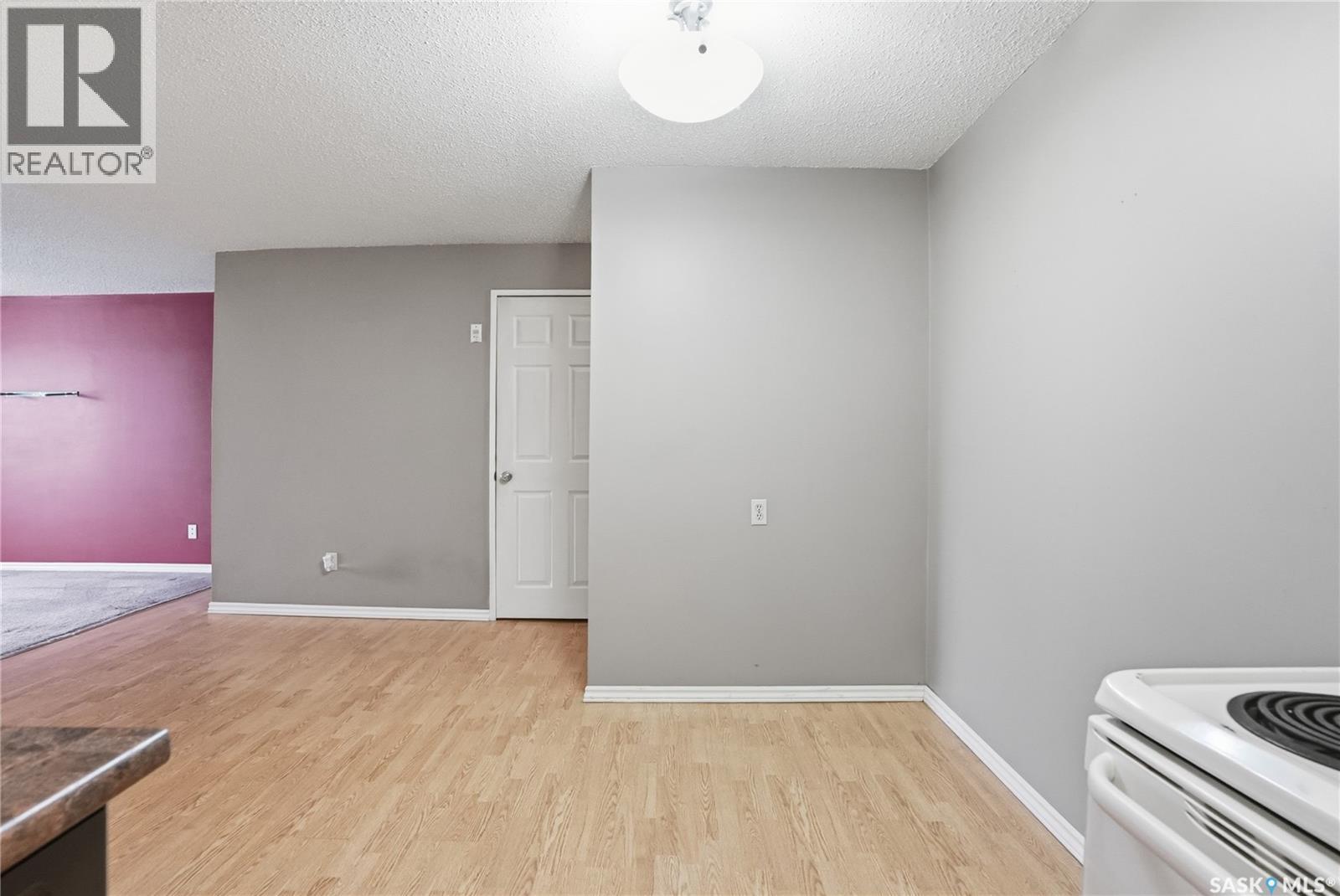 306 529 X AVENUE S — photo 12