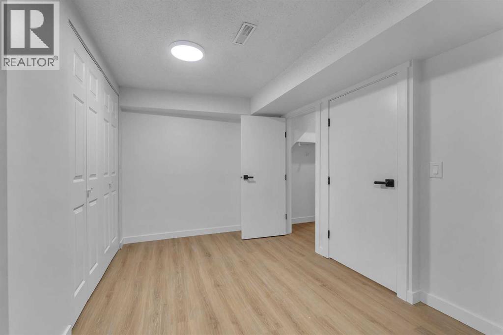 Single Family House for Sale in  Penworth Close SE Penbrooke Meadows Calgary 