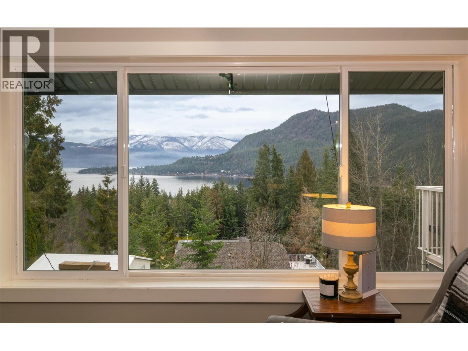 2617 Mountview Drive, Blind Bay