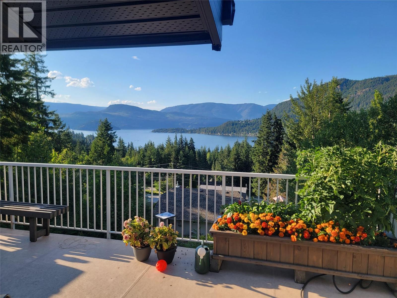 2617 Mountview Drive, Blind Bay