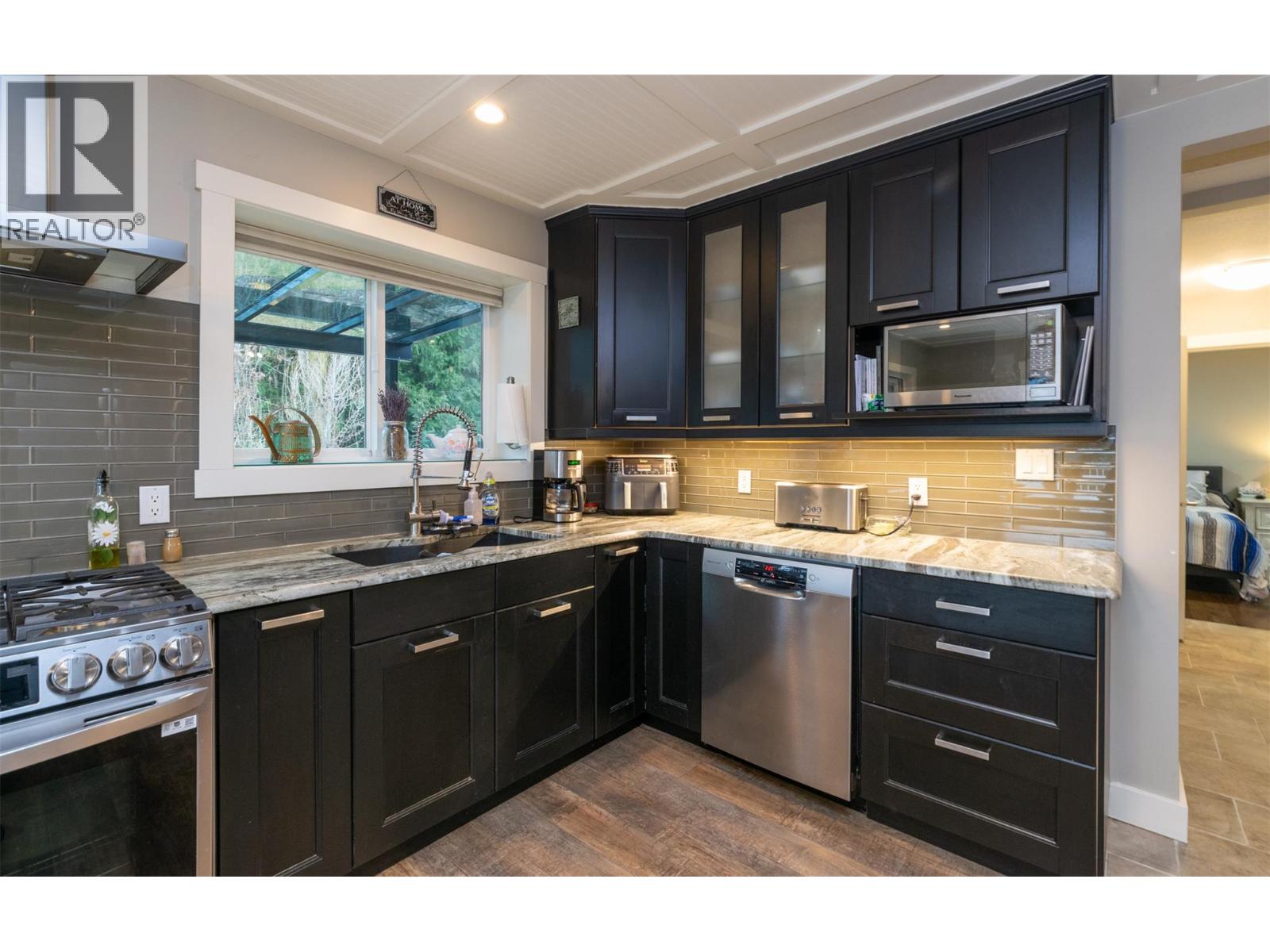 2617 Mountview Drive, Blind Bay