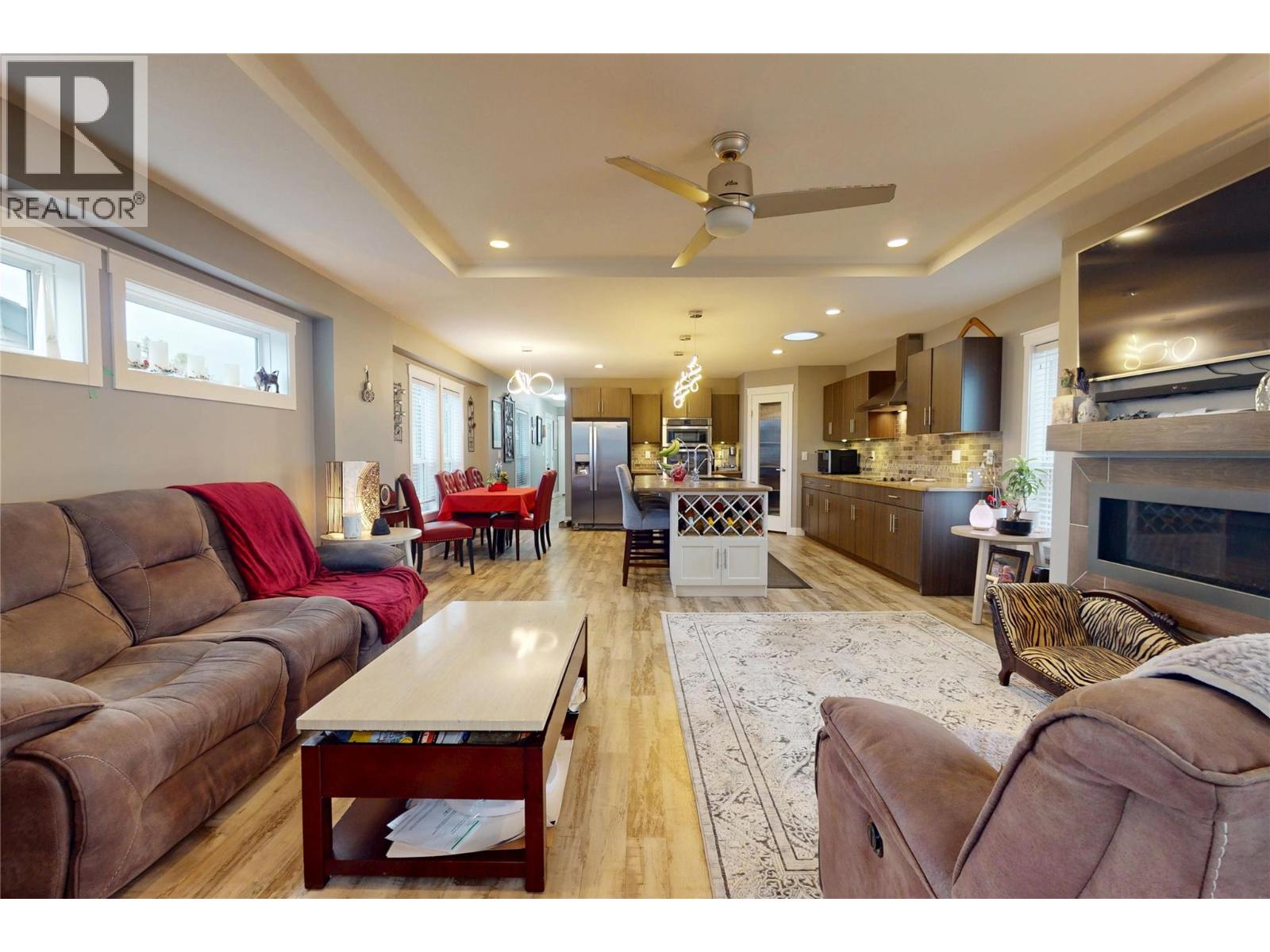#69 8945 HWY 97N - 18
