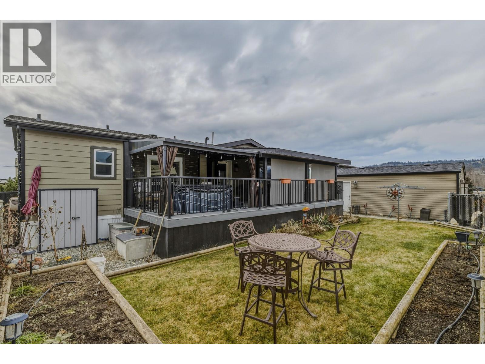 #69 8945 HWY 97N - 44