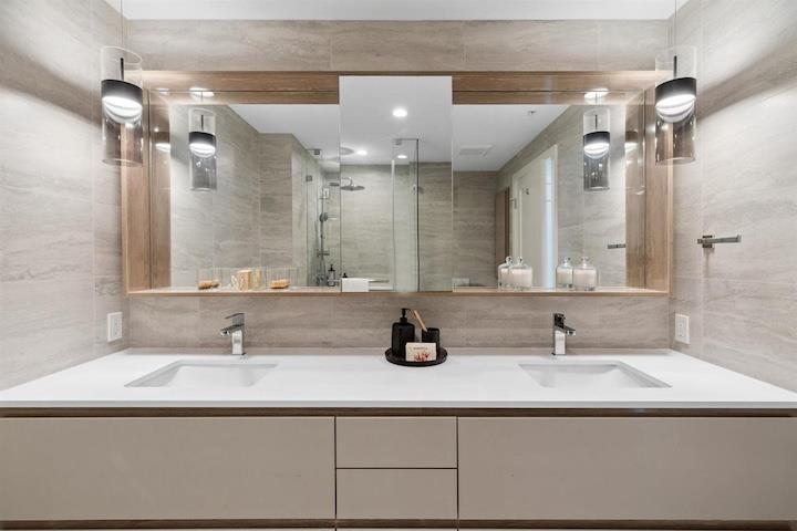 711 1526 FINLAY STREET, White Rock