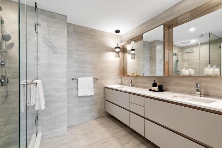 711 1526 FINLAY STREET, White Rock