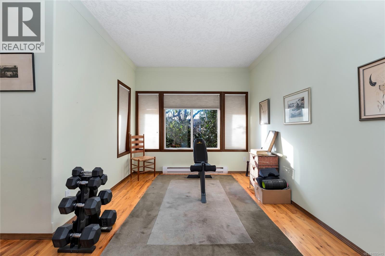 9679 Seventh St, Sidney