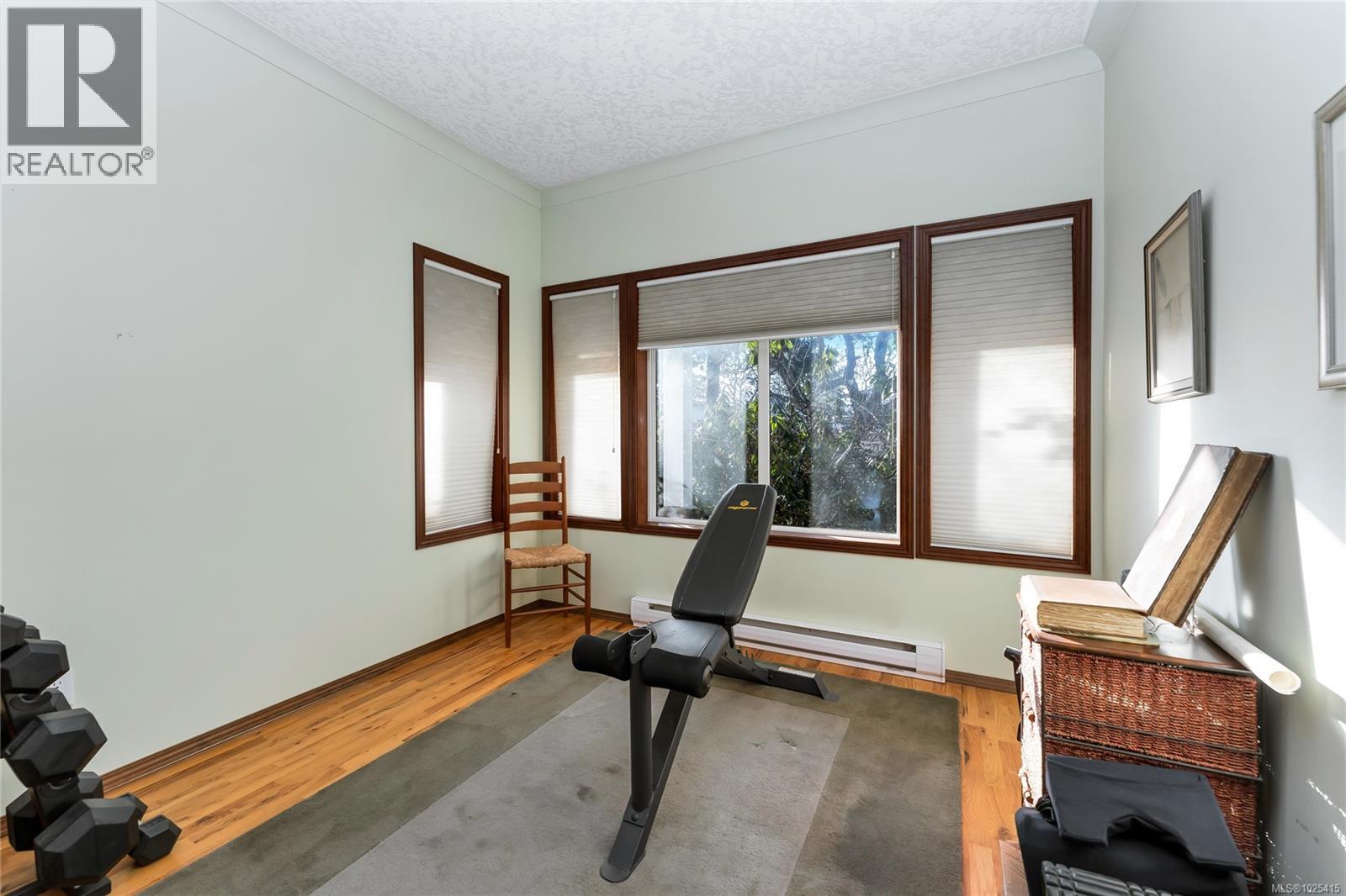 9679 Seventh St, Sidney