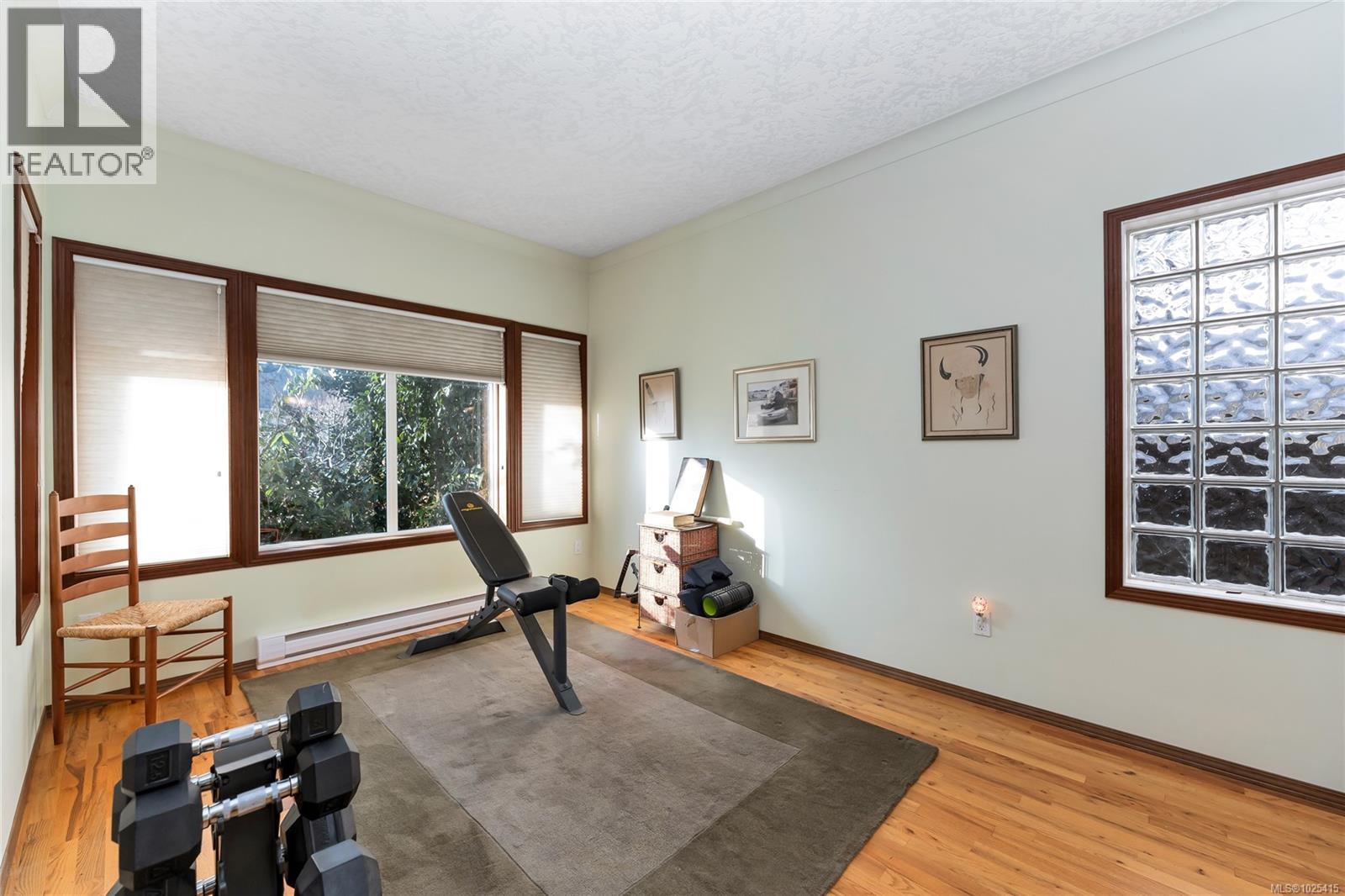 9679 Seventh St, Sidney