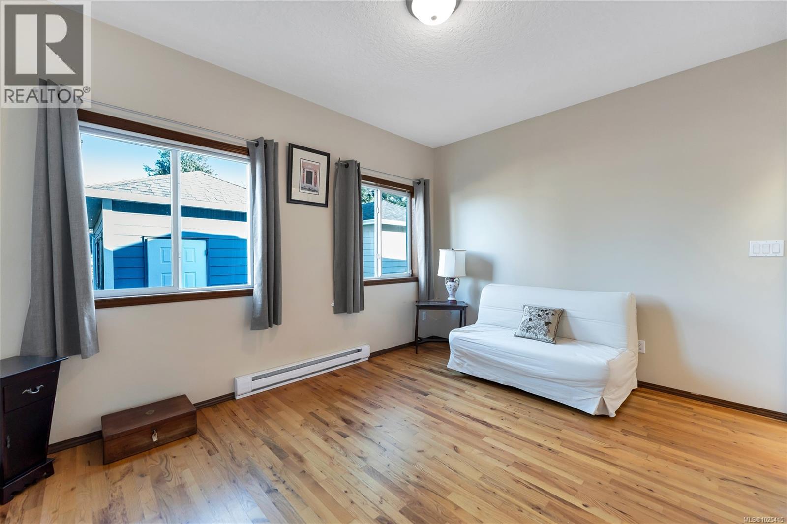 9679 Seventh St, Sidney