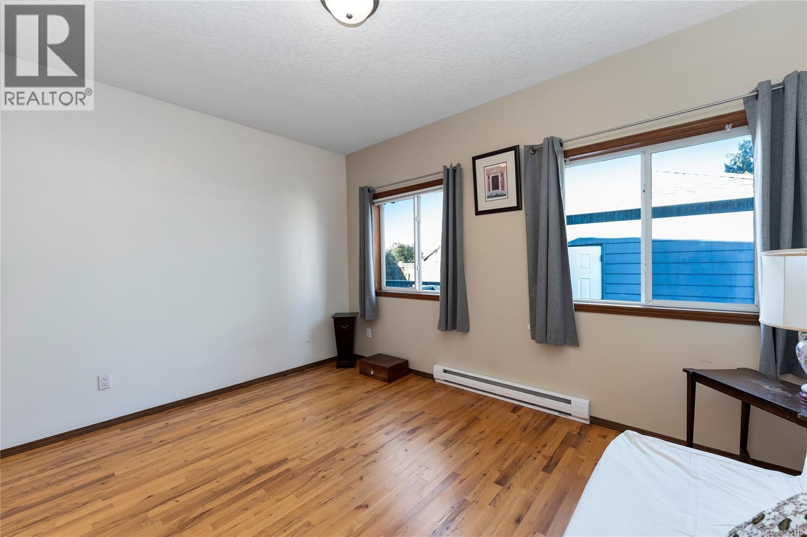 9679 Seventh St, Sidney