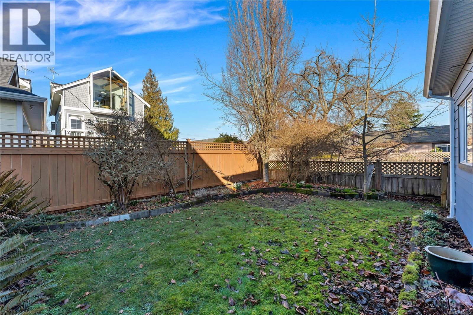 9679 Seventh St, Sidney