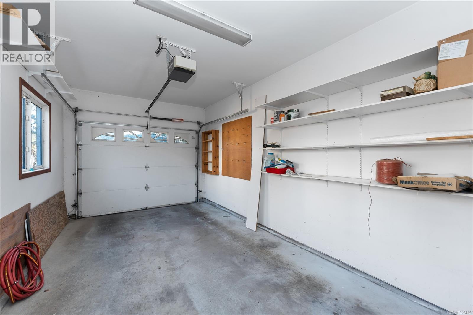 9679 Seventh St, Sidney