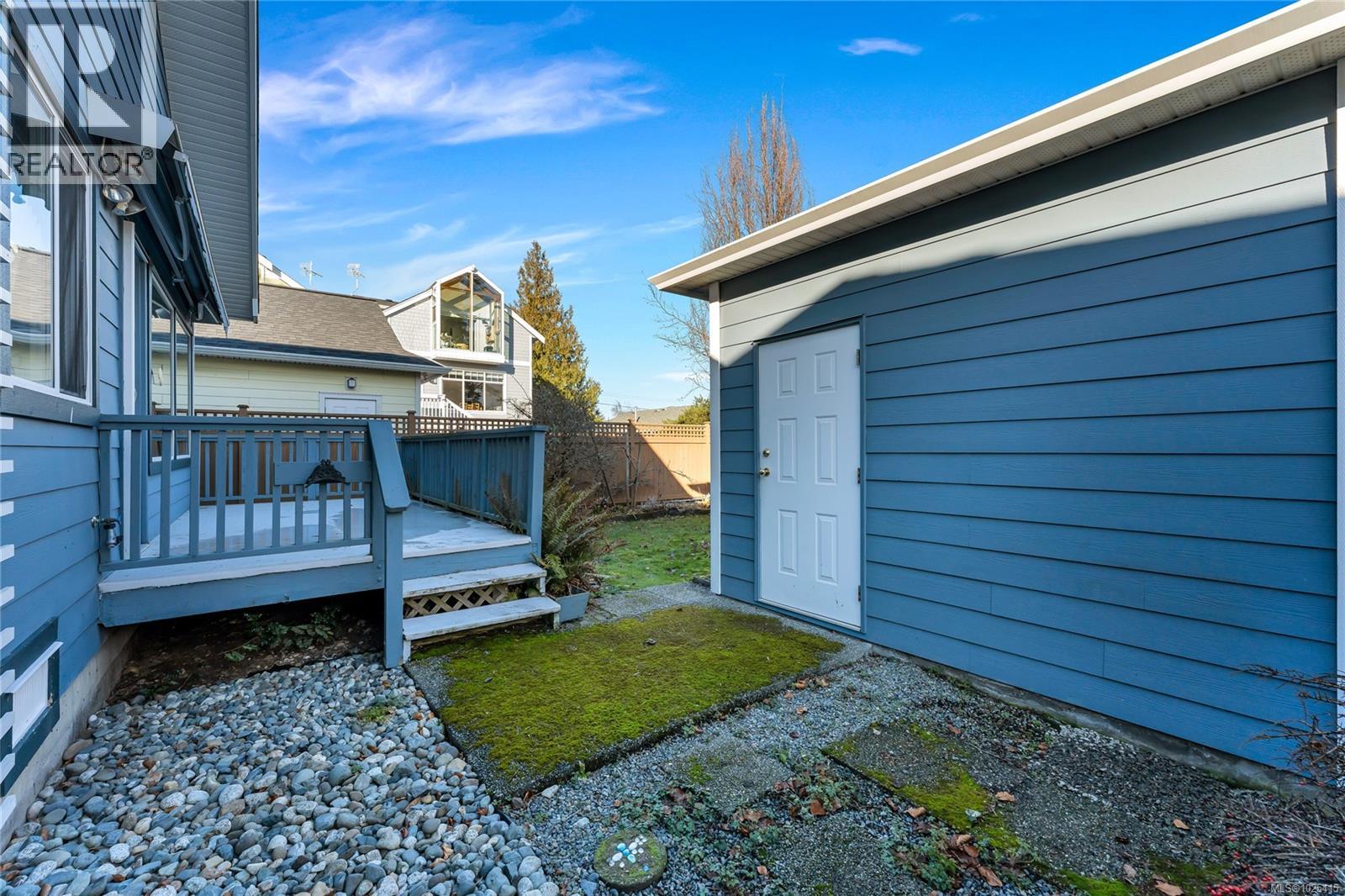 9679 Seventh St, Sidney