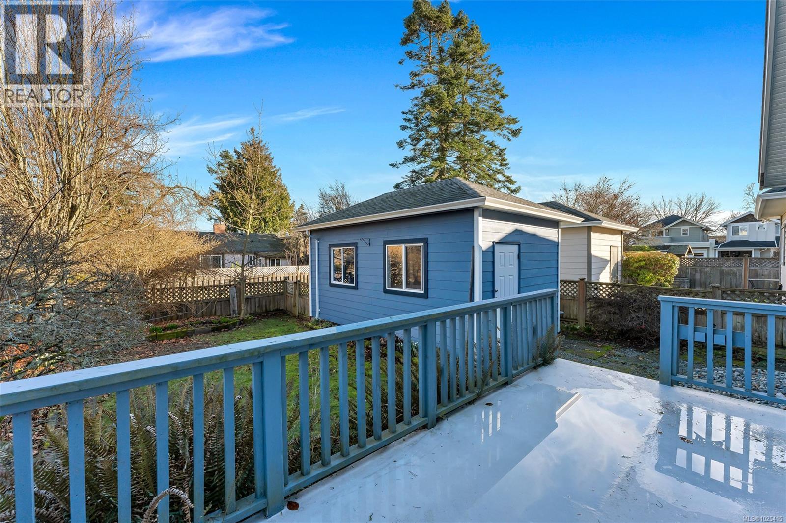 9679 Seventh St, Sidney