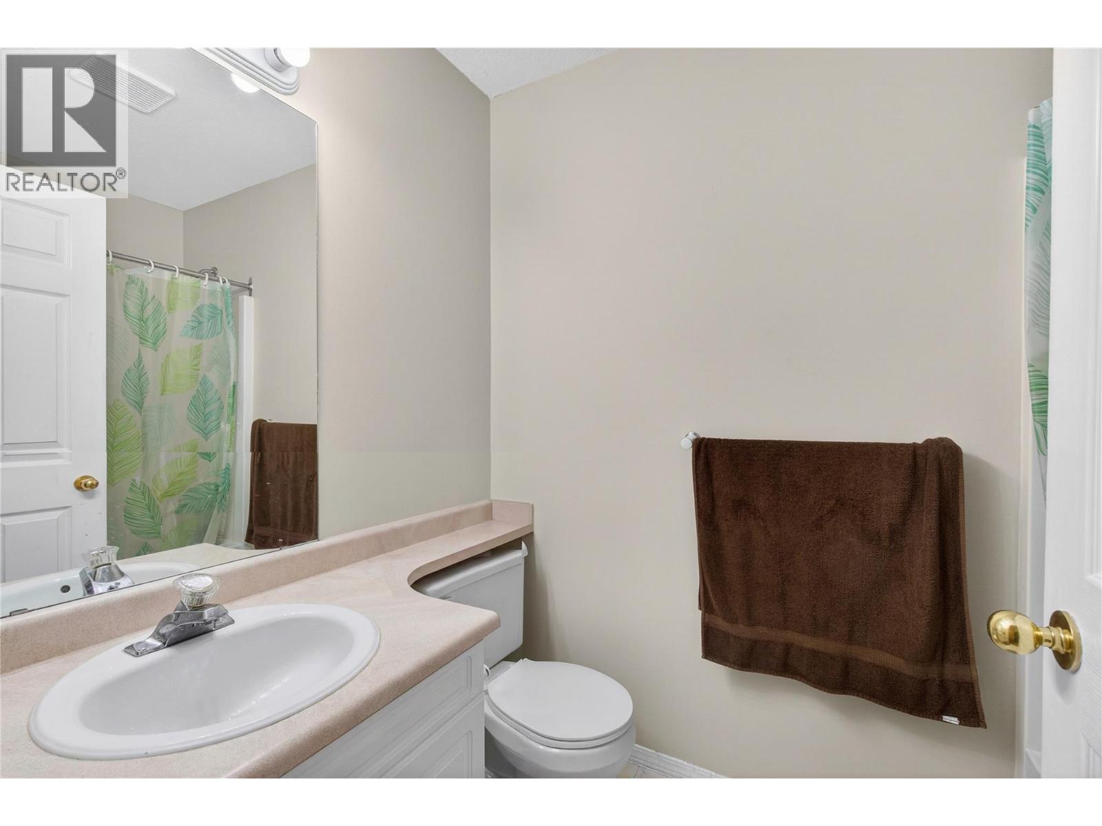 305 420 4 Avenue Southeast, Salmon Arm