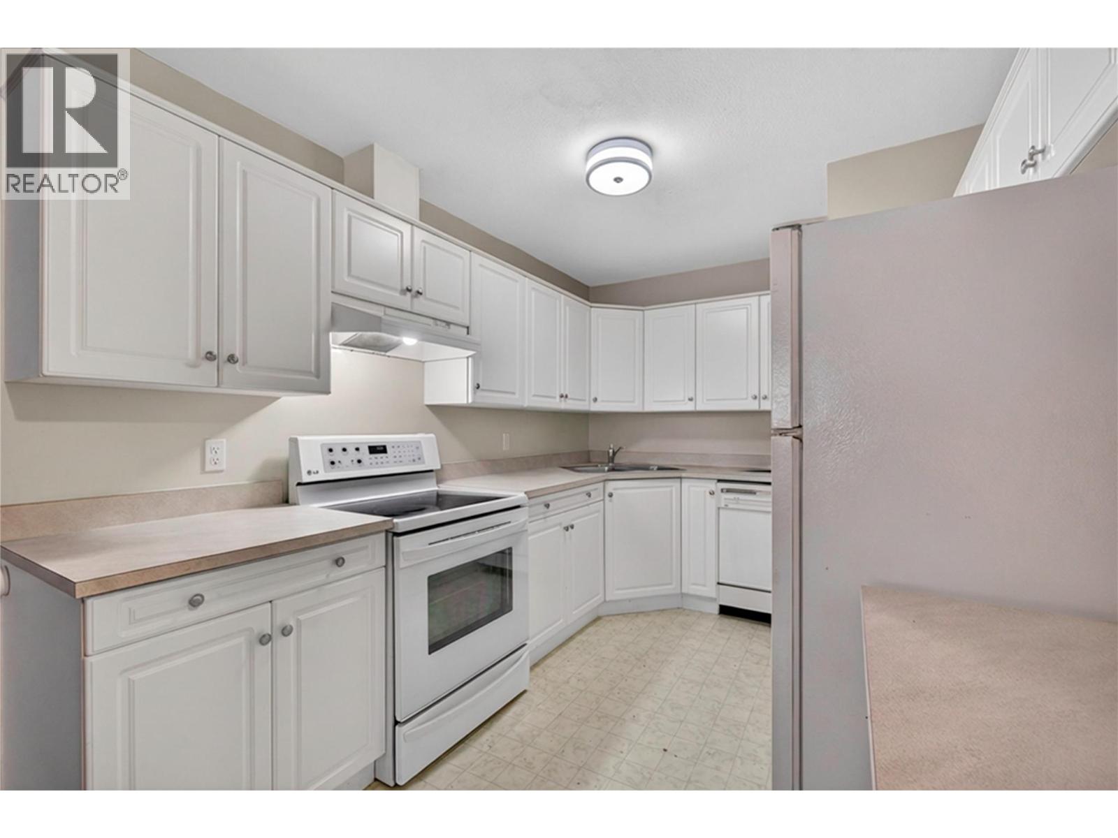 305 420 4 Avenue Southeast, Salmon Arm