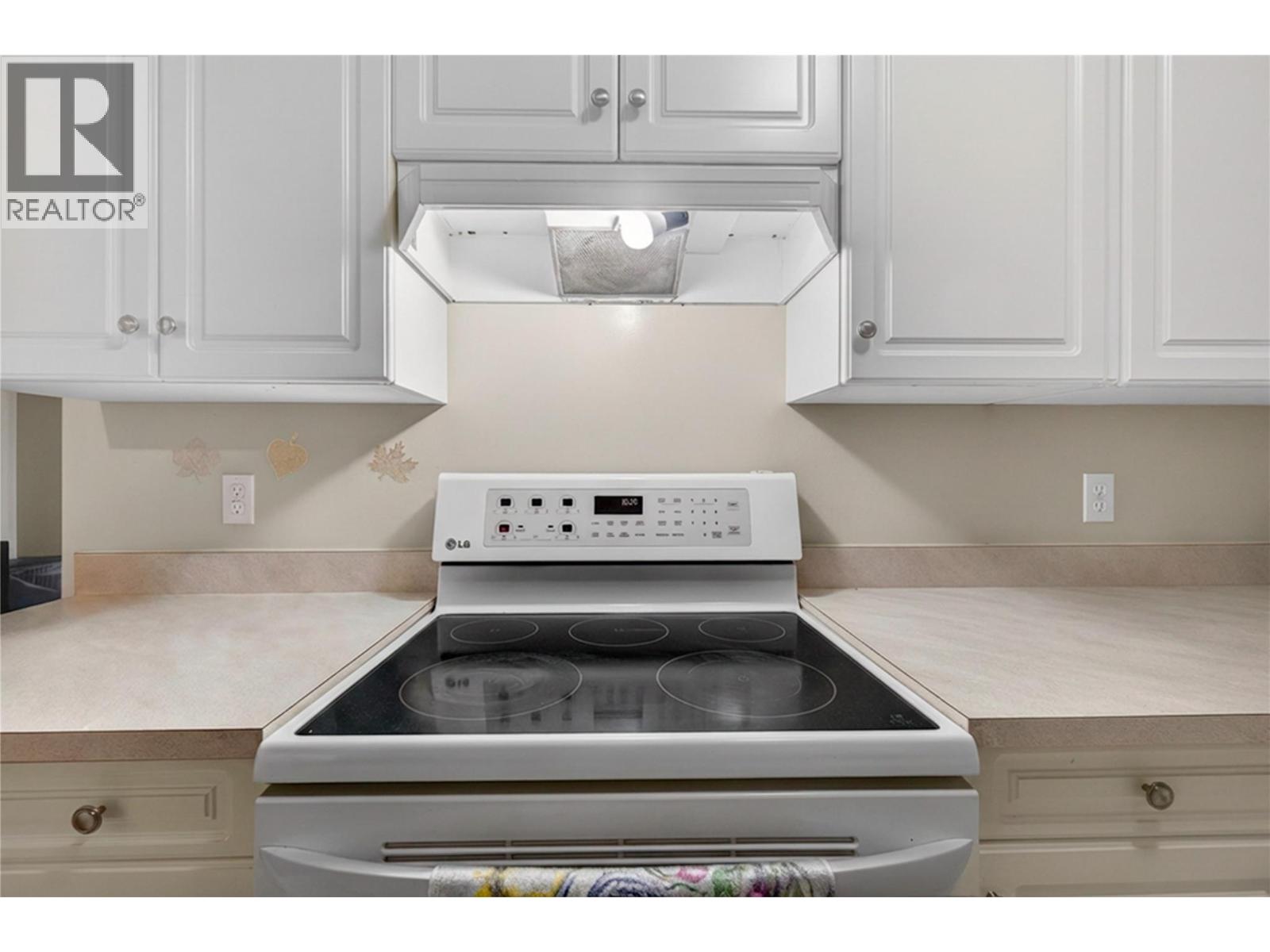 305 420 4 Avenue Southeast, Salmon Arm