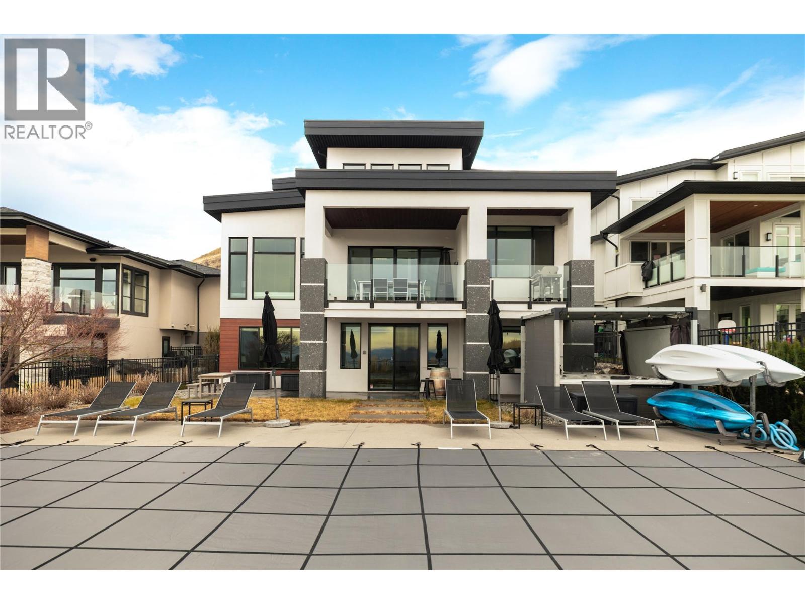 1130 Ledgeview Court, Kelowna