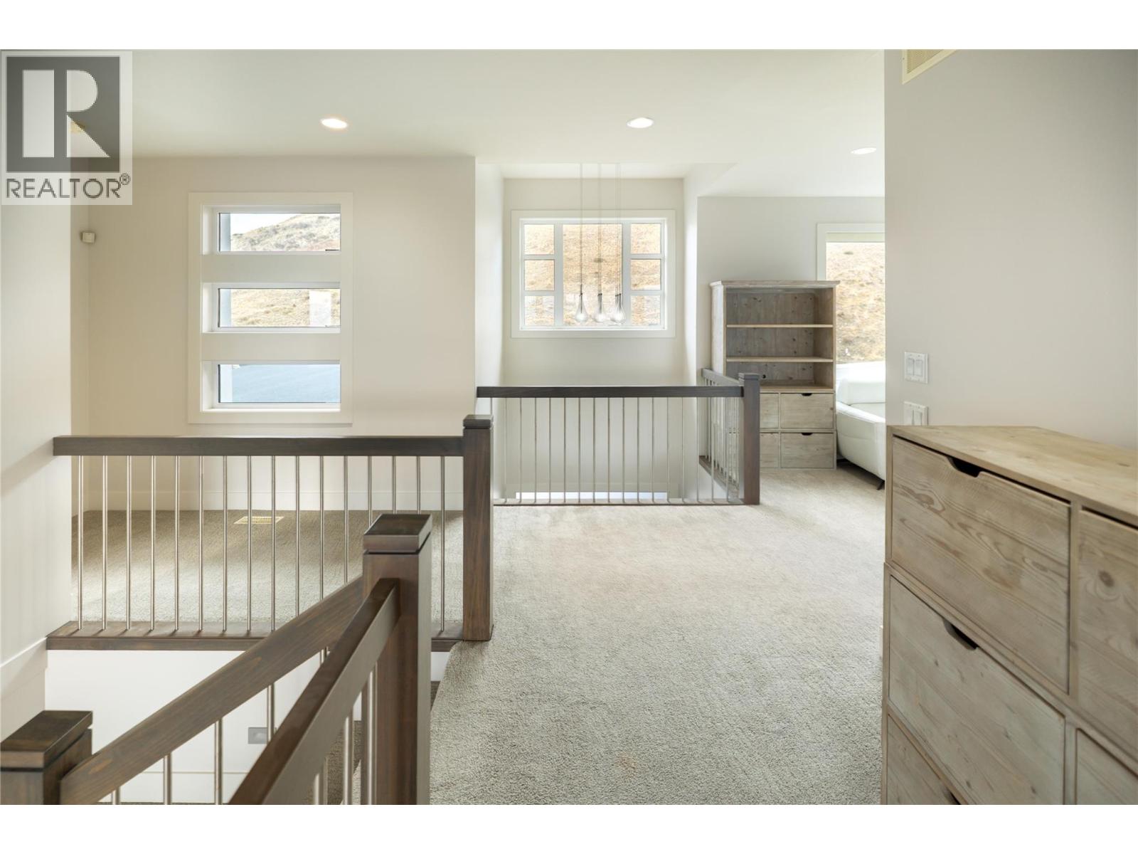 1130 Ledgeview Court, Kelowna