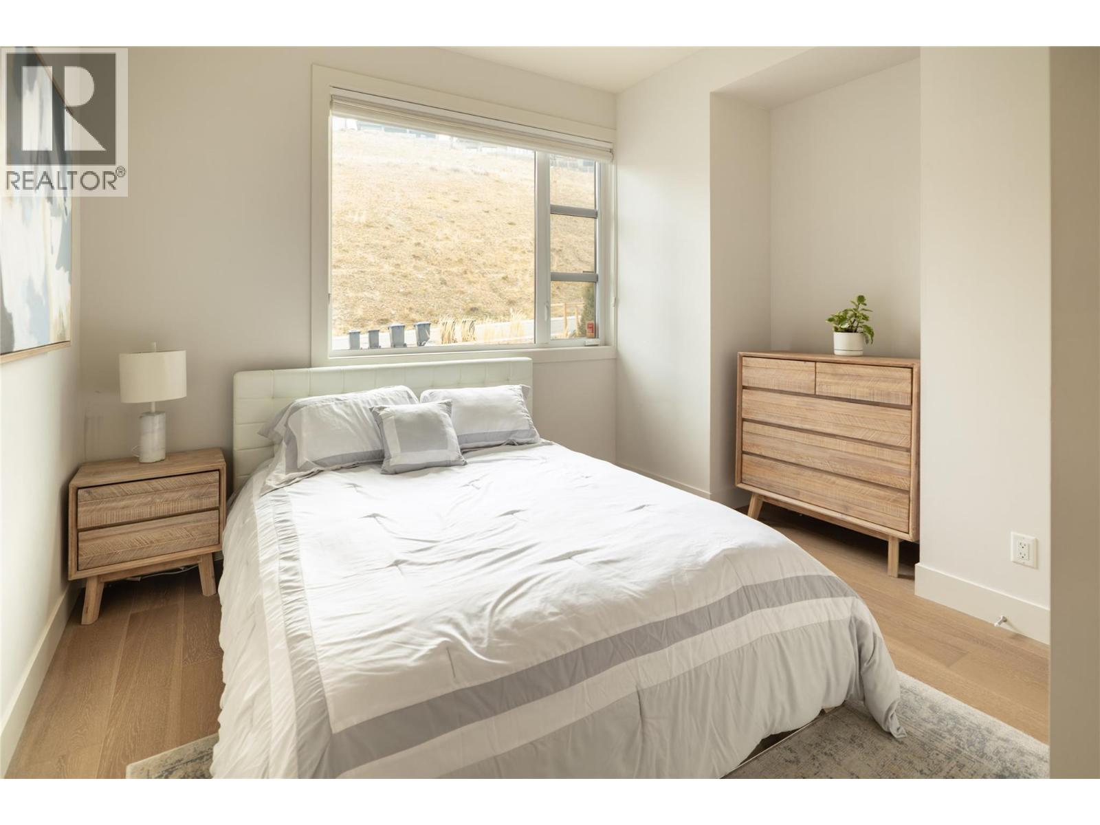 1130 Ledgeview Court, Kelowna