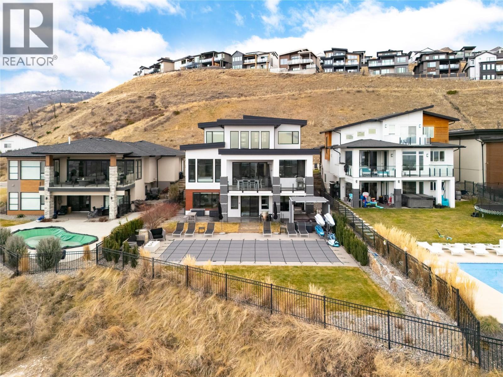 1130 Ledgeview Court, Kelowna