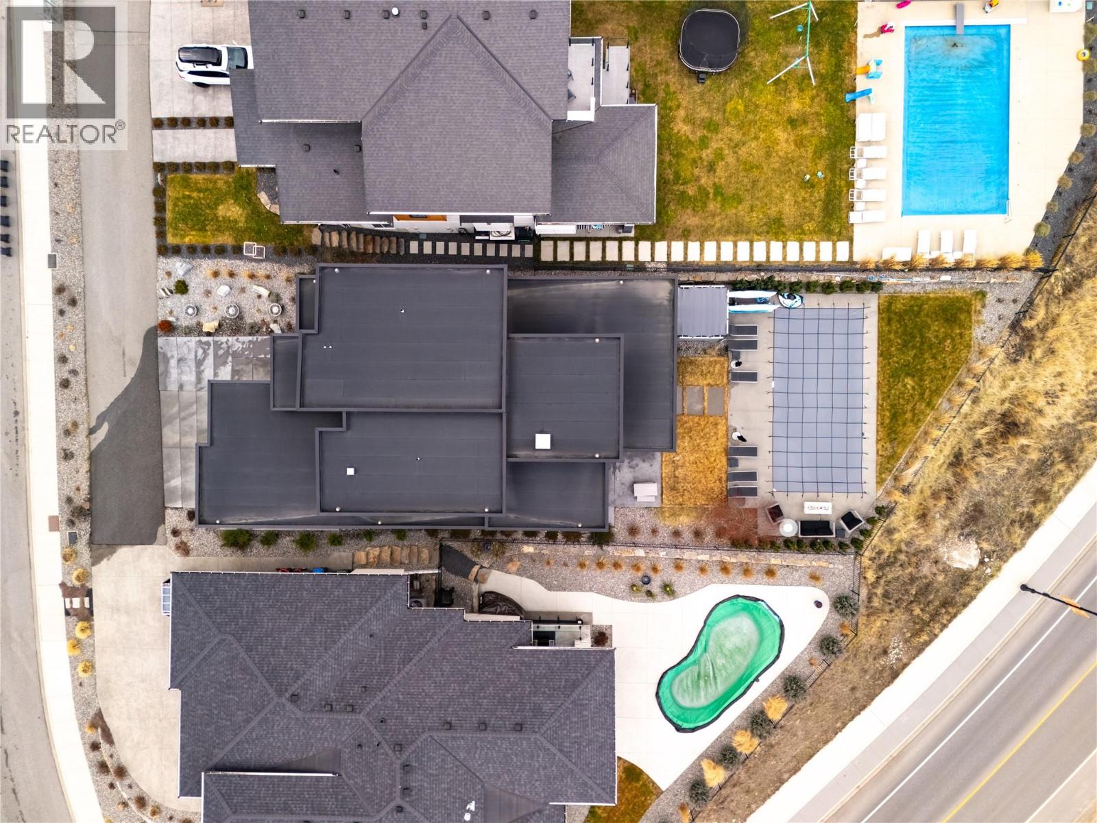 1130 Ledgeview Court, Kelowna