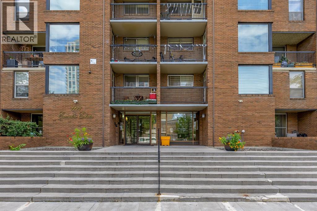 Single Family House Multi-level for Sale in    Avenue SW Beltline Calgary 