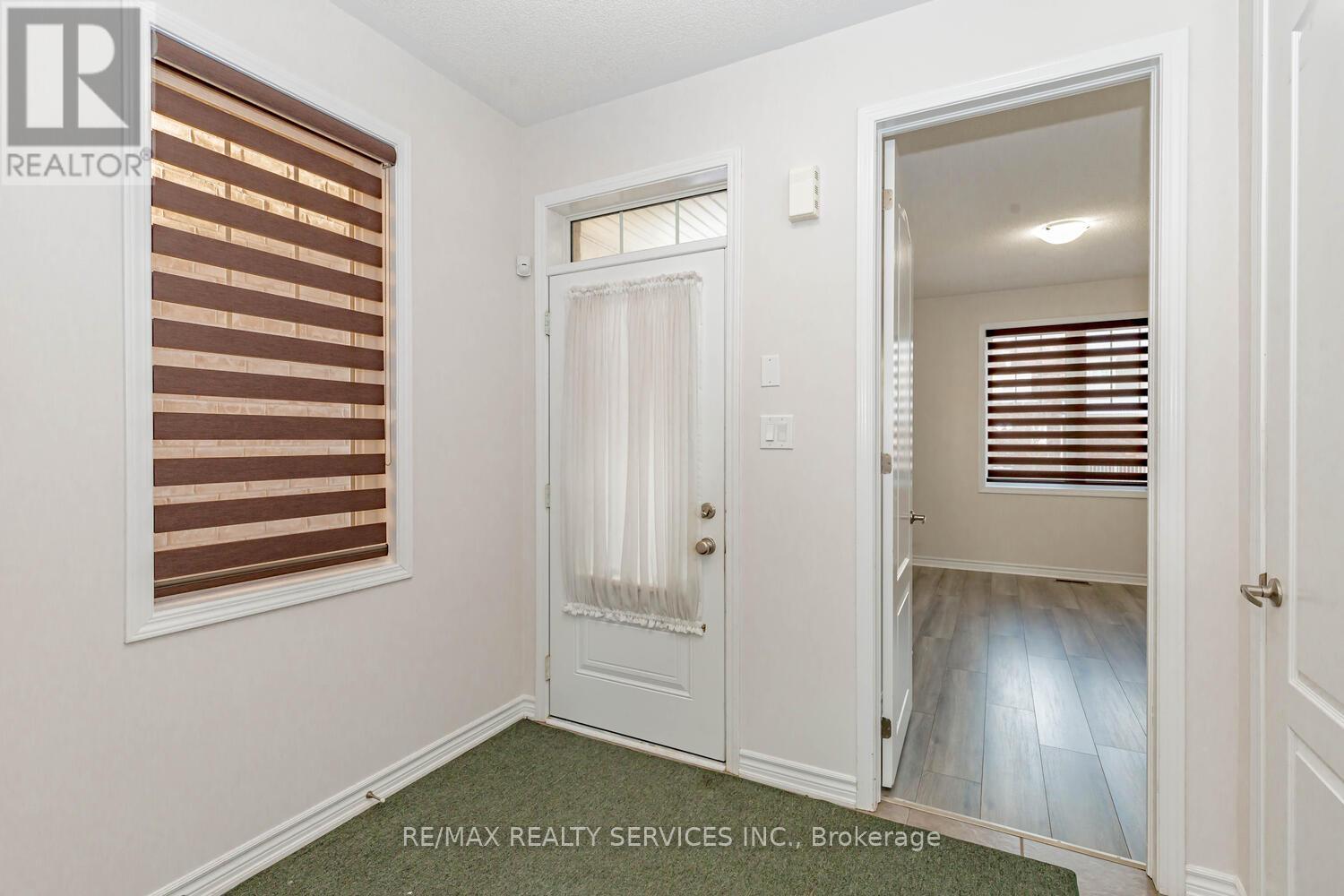 84 TYSONVILLE CIRCLE - Photo 3 of 50, Brampton (Northwest Brampton), Ontario